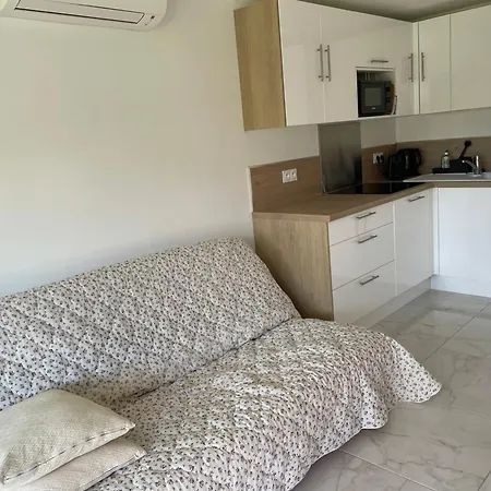 Magnifique Appt 5 Pers Dans Oasis Avec Piscine Appartamento Le Lavandou